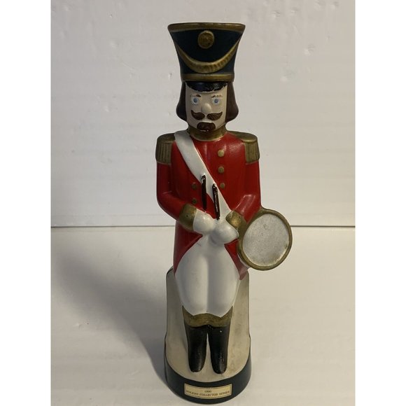 JIM BEAM James B Beam SOLDIER DECANTER Ceramic - Picture 1 of 9